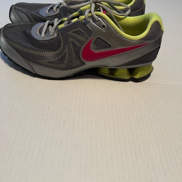 Nike REAX Run 7 Size 11 - Picture 3 of 5